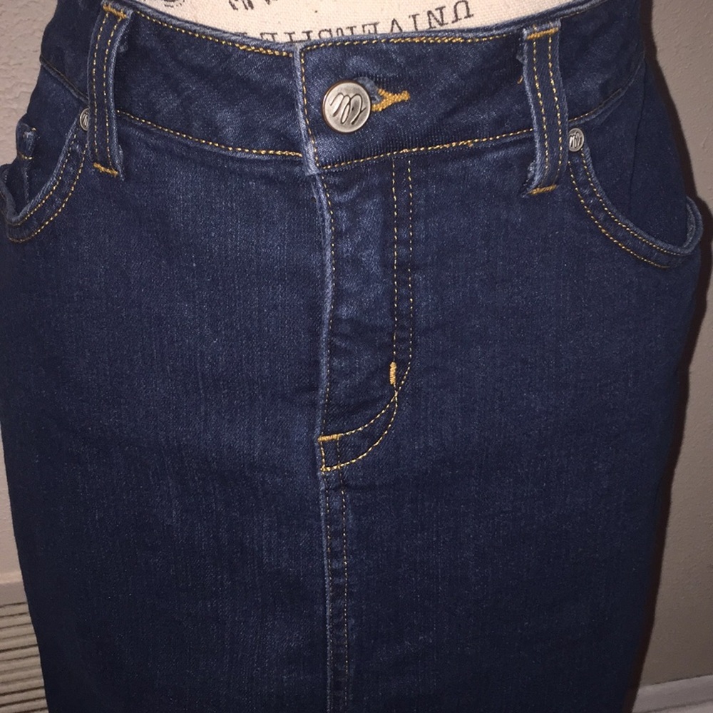 4 pocket dark stretch Jean skirt size 16